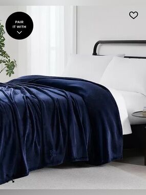 Ralph Lauren Classic Micromink Blanket King Navy 108"x90" Luxuriously Soft NWT